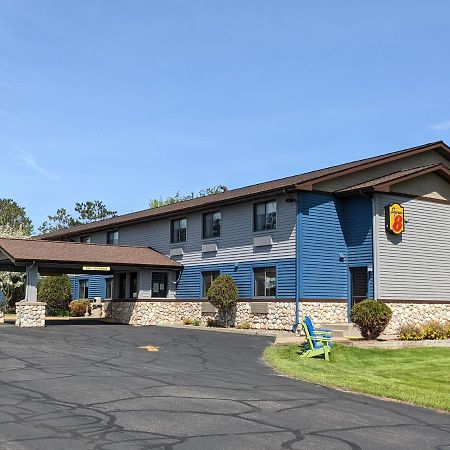 Super 8 By Wyndham Baxter/Brainerd Area Hotel Exterior photo