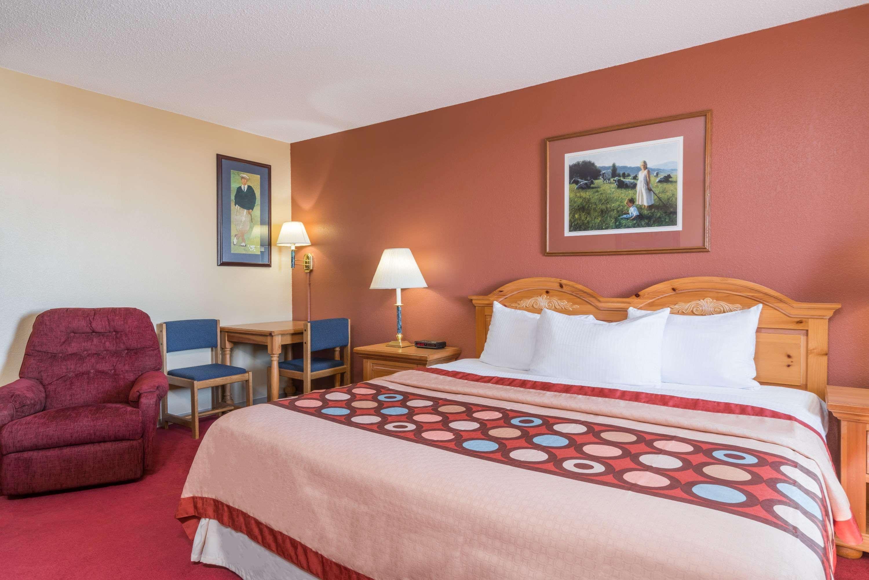 Super 8 By Wyndham Baxter/Brainerd Area Hotel Exterior photo