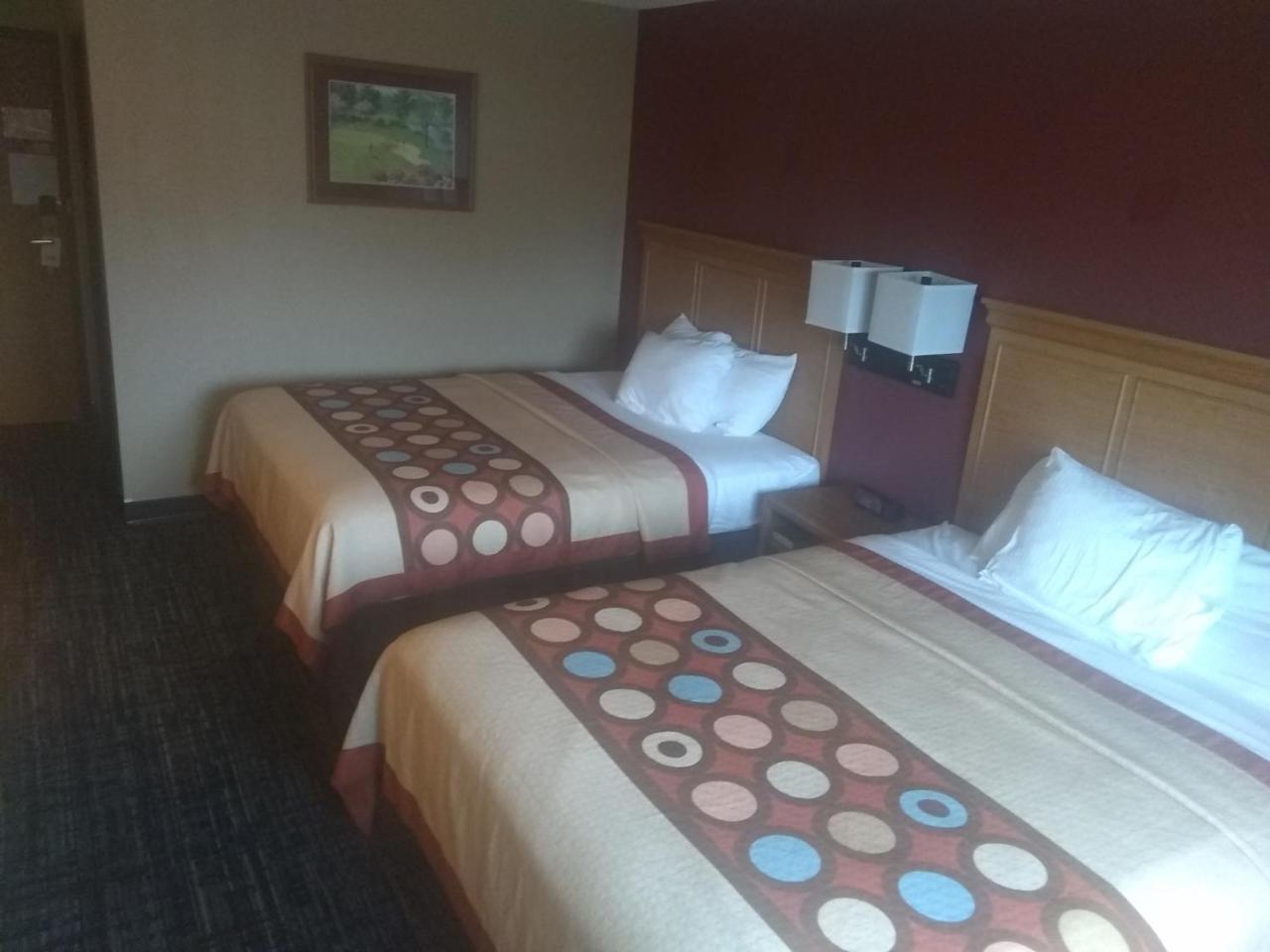 Super 8 By Wyndham Baxter/Brainerd Area Hotel Exterior photo