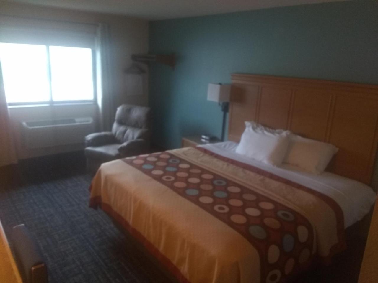 Super 8 By Wyndham Baxter/Brainerd Area Hotel Exterior photo
